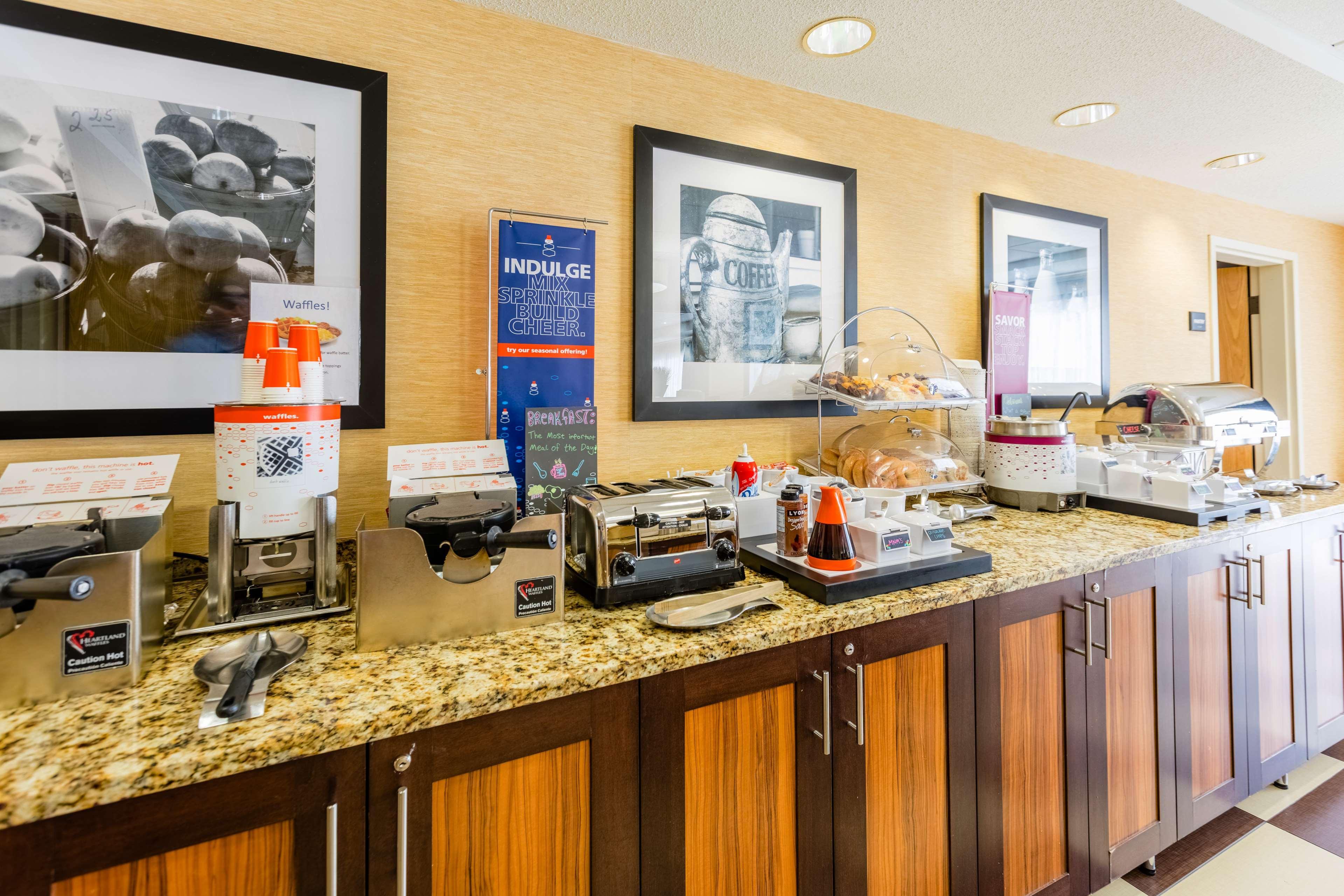 Hampton Inn St Charles St Peters Saint Charles Exterior foto